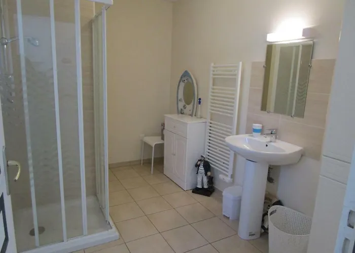 Maisonnette Avec Jardin Proche Du Mont Saint Michel Feriehus