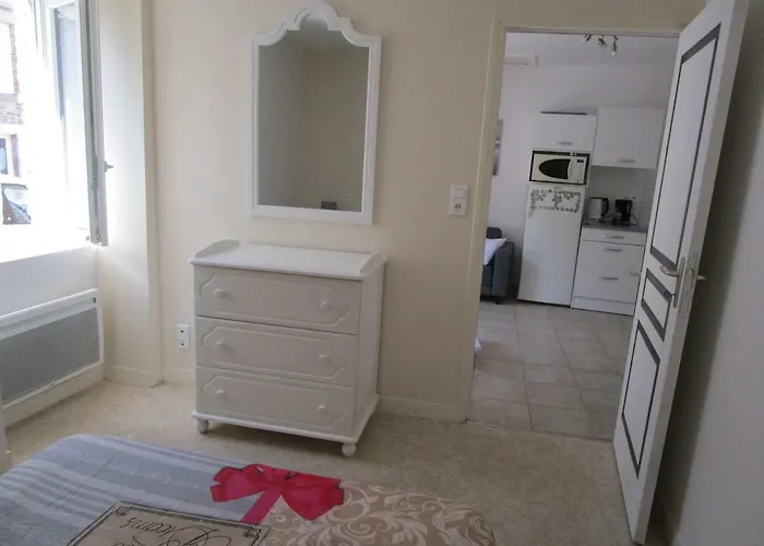 Maisonnette Avec Jardin Proche Du Mont Saint Michel Pontorson